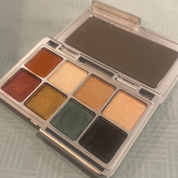 PUR On The Go Eyeshadow Palette - Picture 2 of 3
